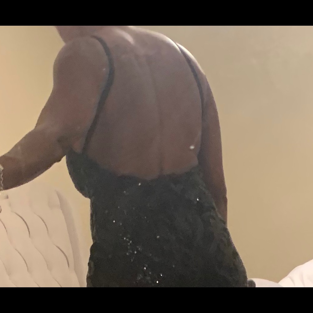 Custom gown - Picture 2 of 5